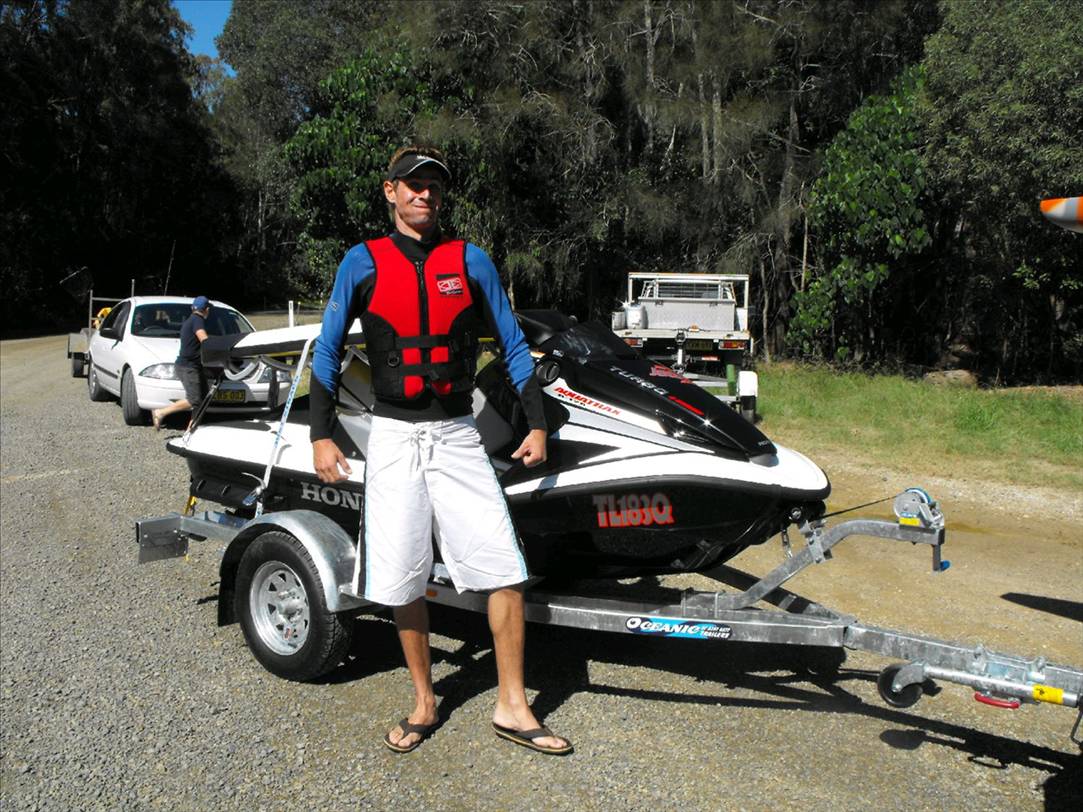 Ray Support Boat Driver
