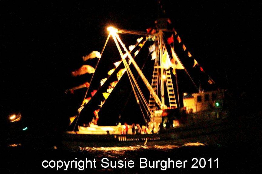 Pt Lincoln at night