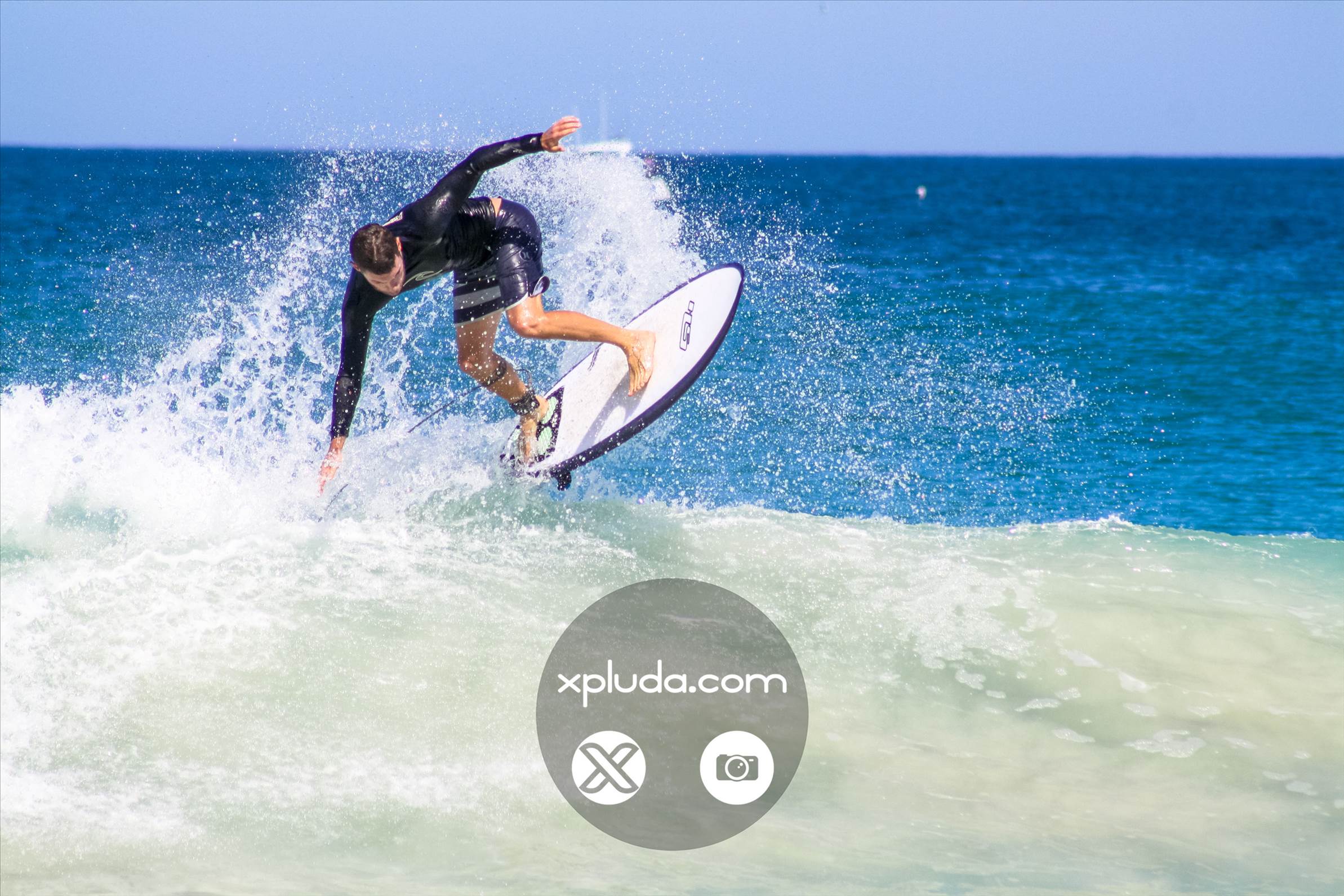 Scarborough Beach - xpluda.com