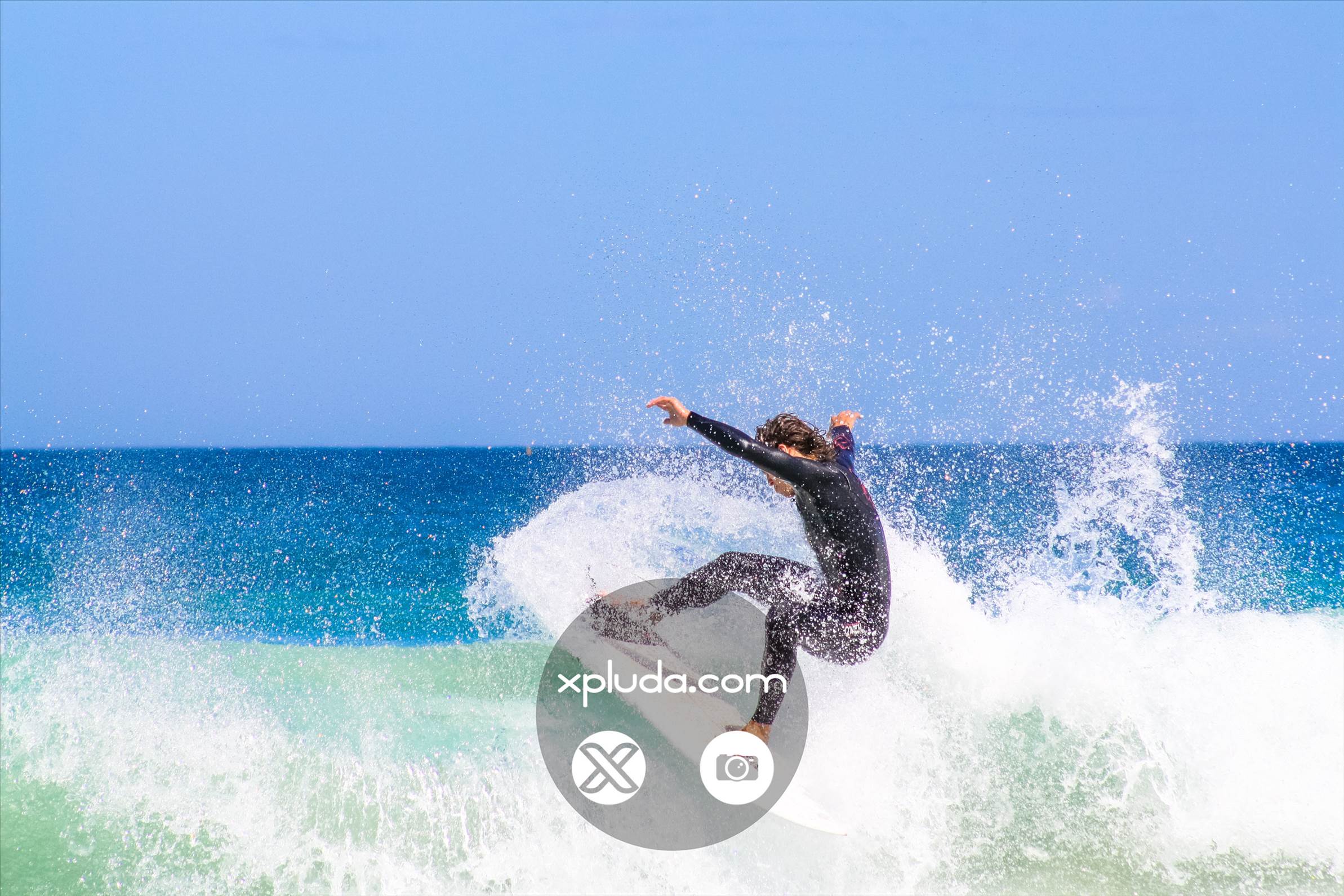 Scarborough Beach - xpluda.com
