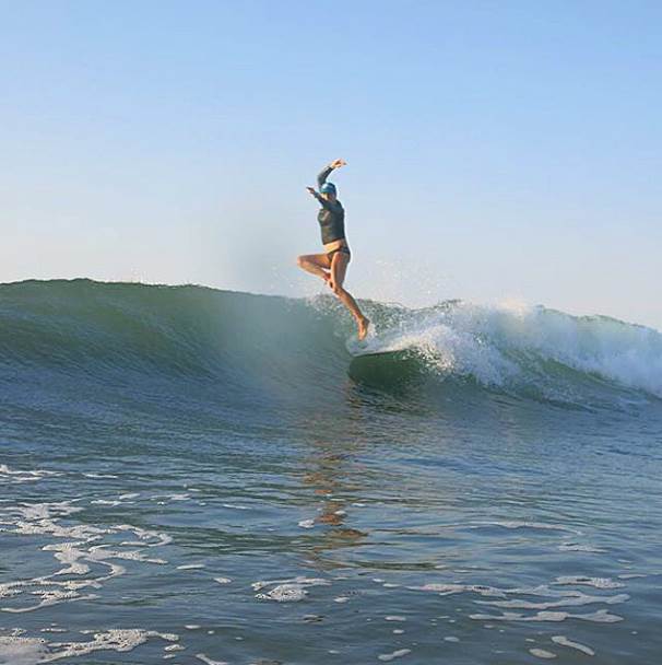surf-in-tamarindo-costa-rica-samba-to-the-sea