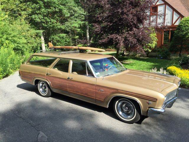 1966-chevrolet-caprice-station-wagon-327-beautifully-restored-1