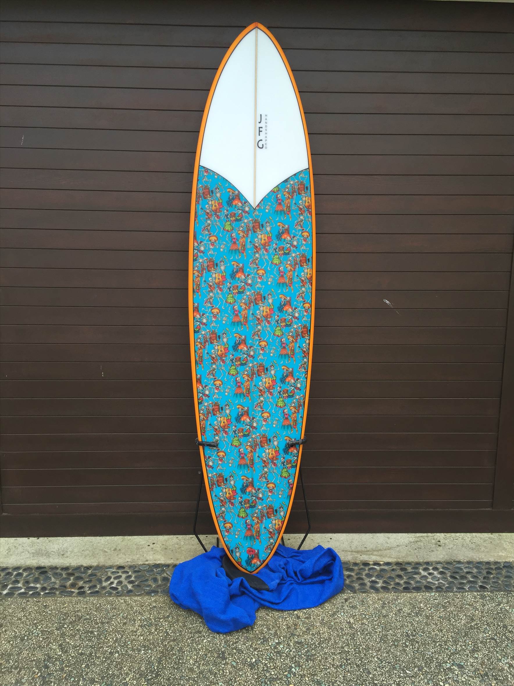 Huevo Deck