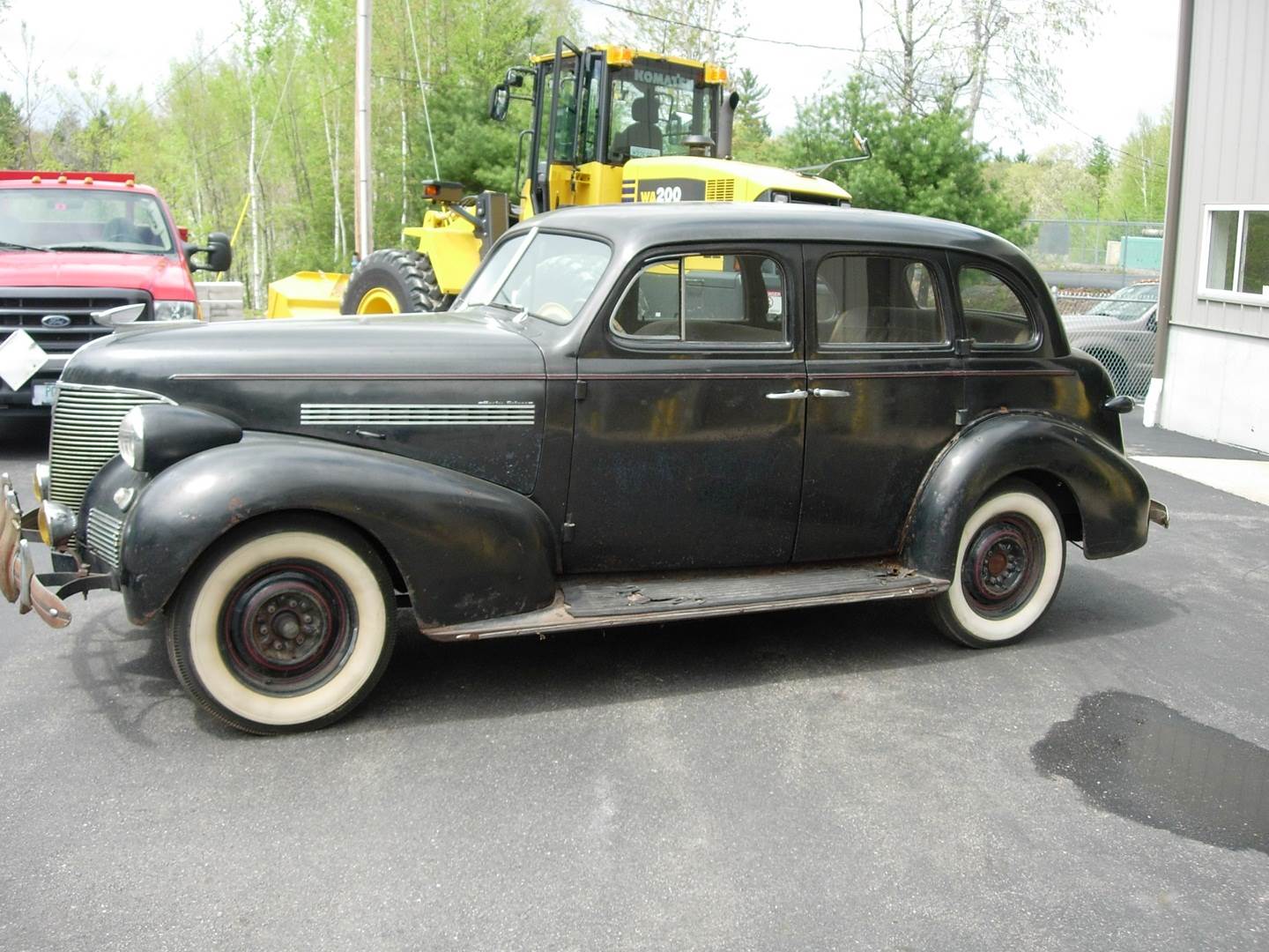 1939ChevyMasterDeluxeBroughtBacktoLife20-1