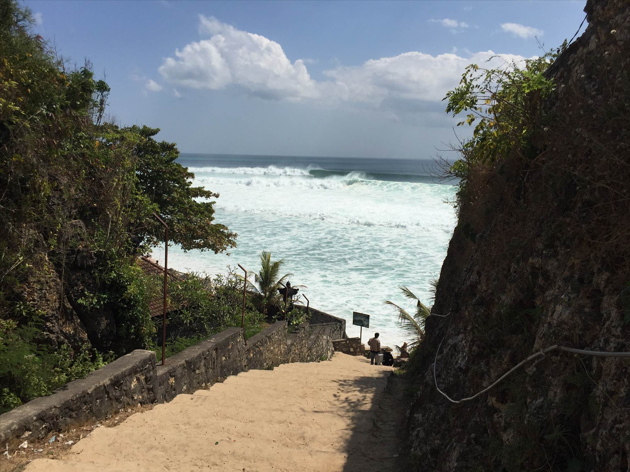 padang cup swell at balangan