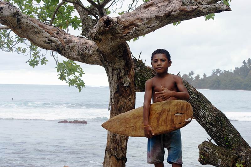 Young-surfer-Vanimo-Photo.-No-Limit-Adventures