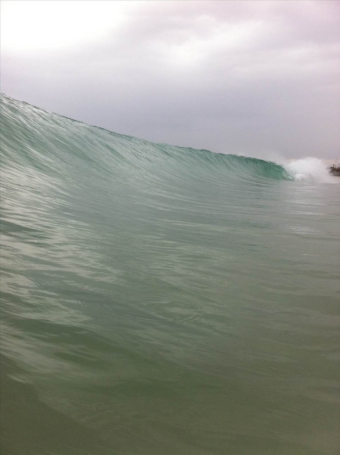 Sandtracks shorebreak