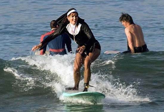 Funny-Surfing-20