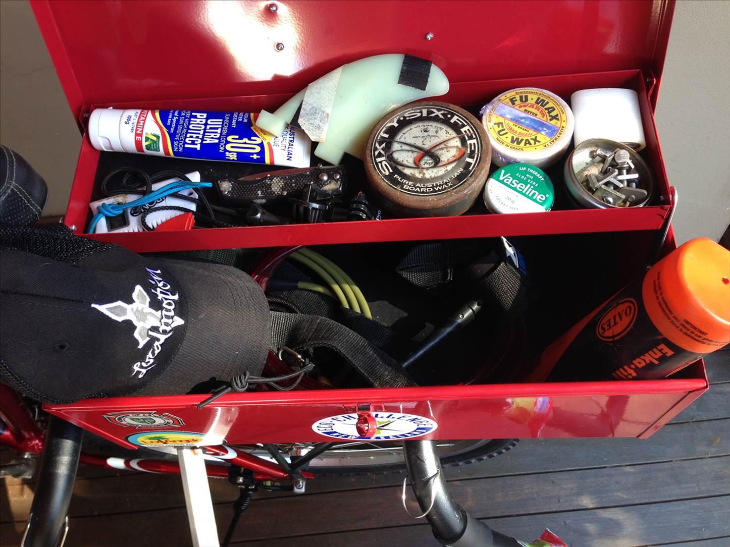 Contents of the bike boot