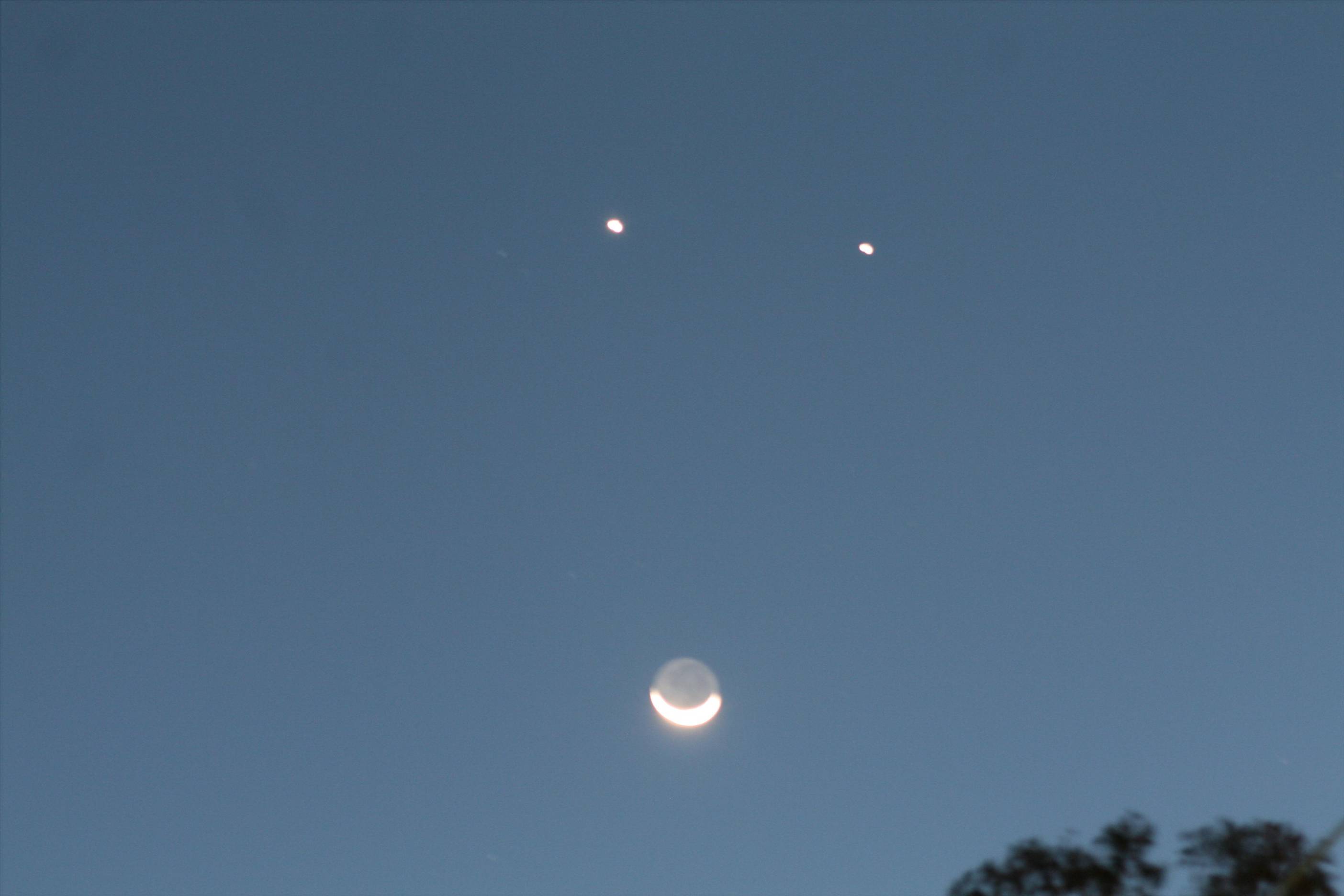 smiley moon face