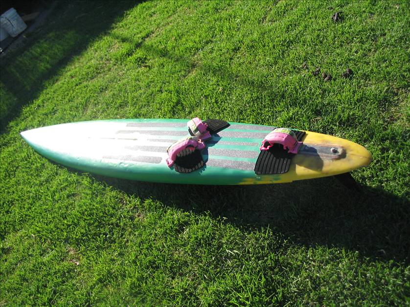 My 90s model speed board. Looks crap but goes well