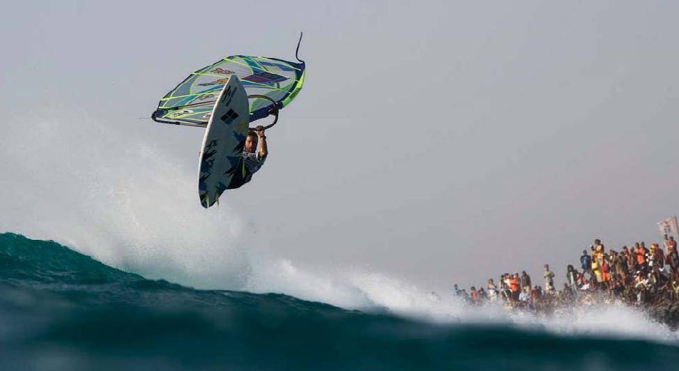 Seadi shows off his twin fins