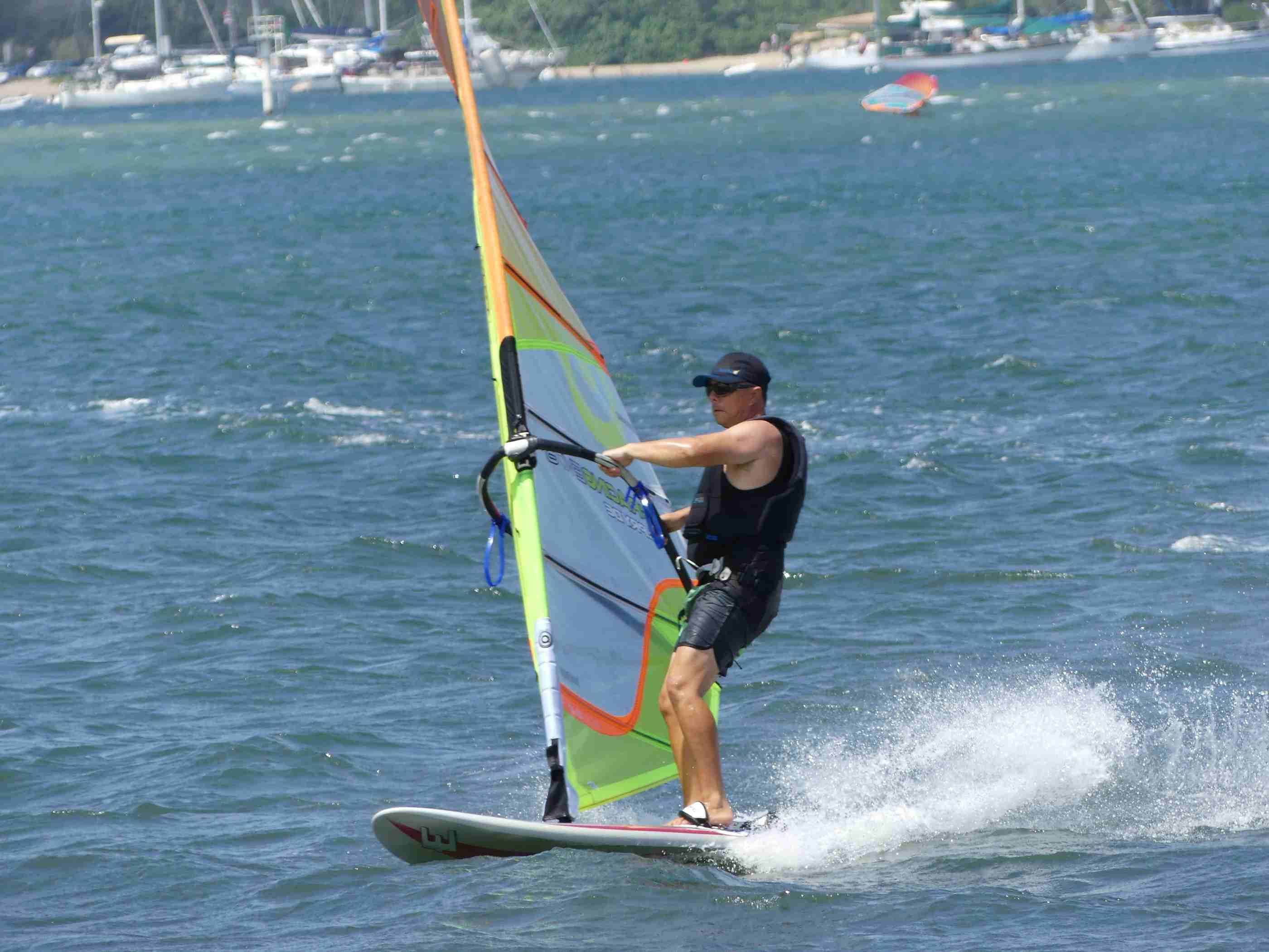 SE 20-25 knots