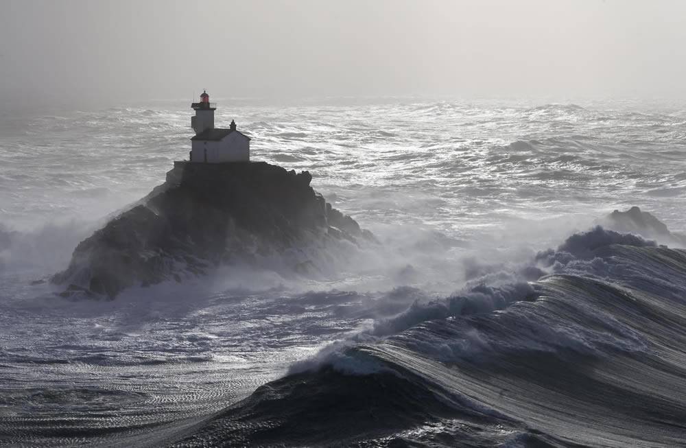 Waves, Wind, but shitty launch