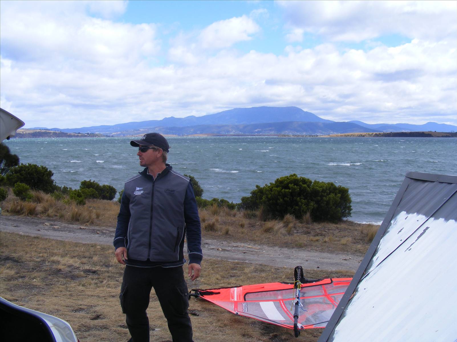 OK for Nautical Mile (just) in a SWly - 1.1 NM wide bay