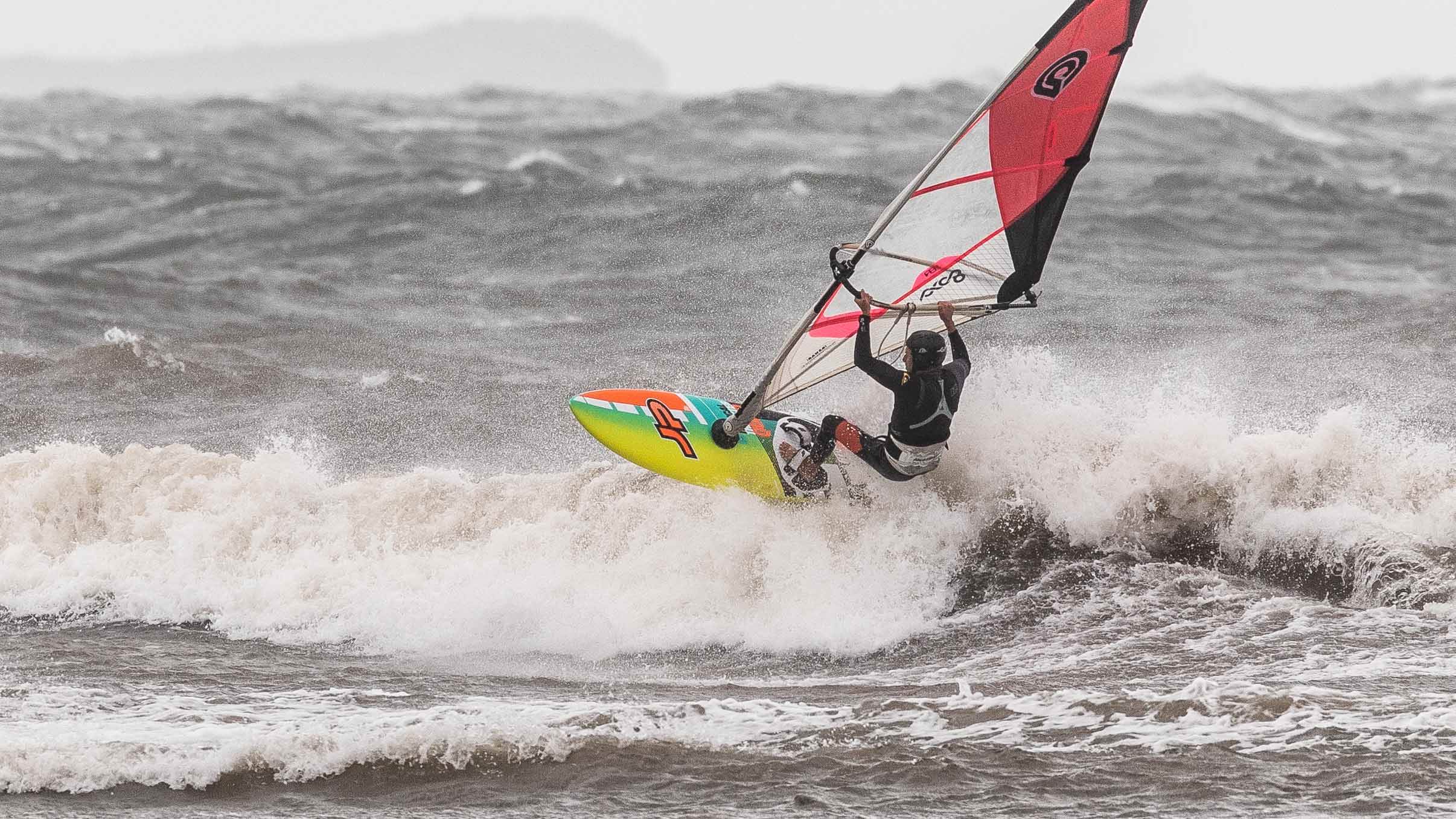 Point Danger windsurfing 19 Feb 2020