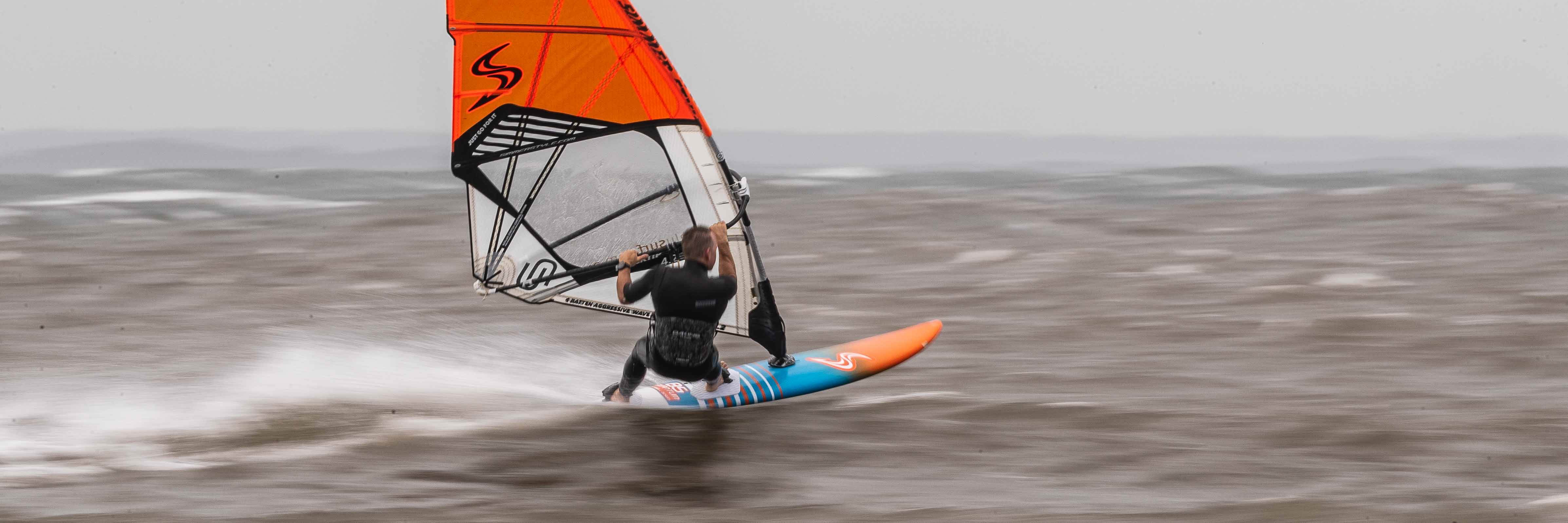Point Danger windsurfing 19 Feb 2020