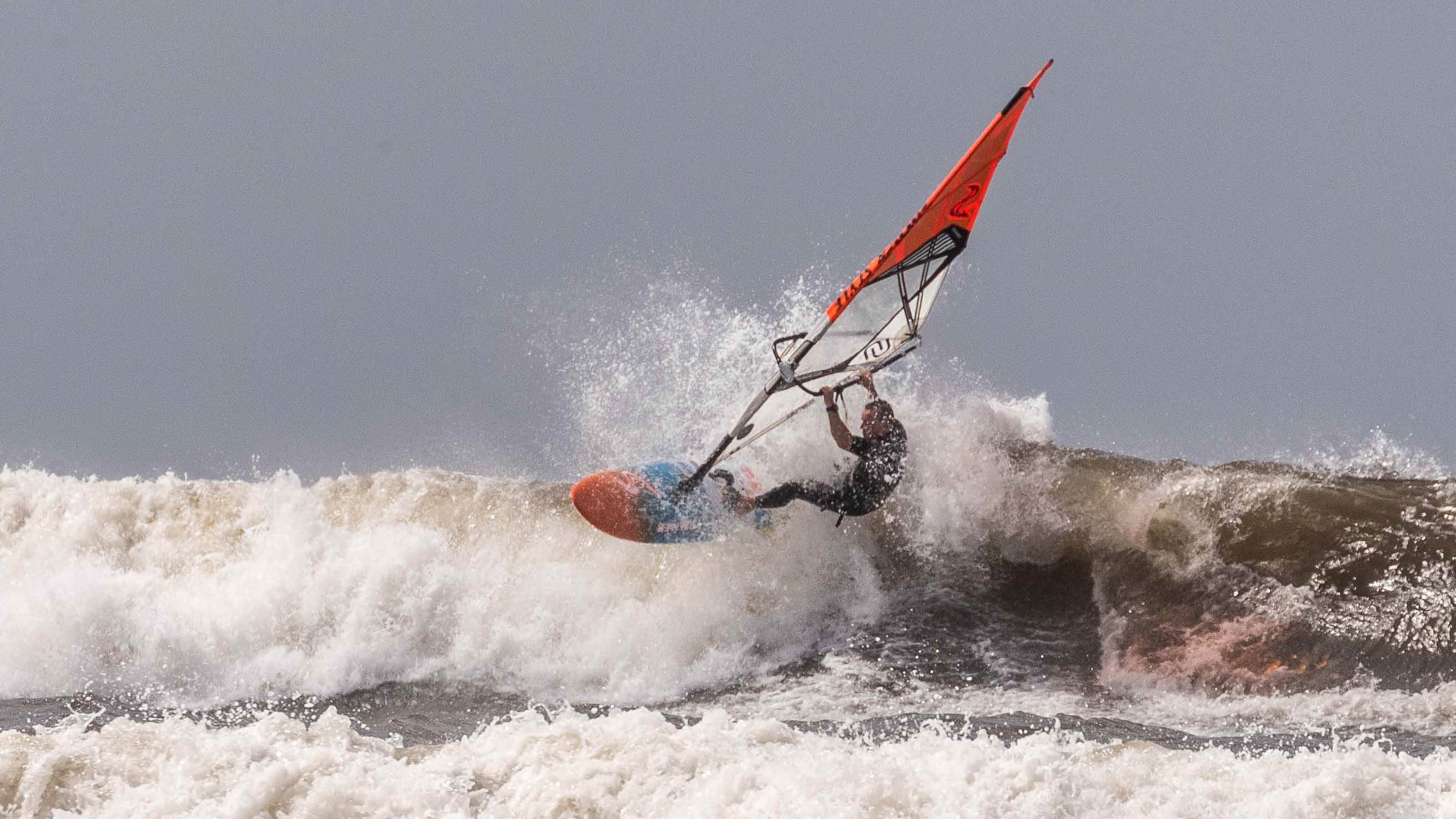 Point Danger windsurfing 19 Feb 2020