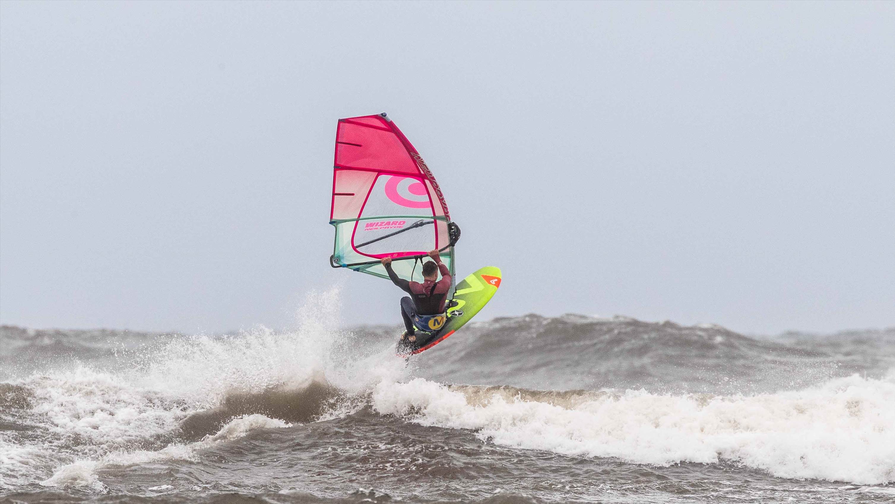 Point Danger windsurfing 19 Feb 2020