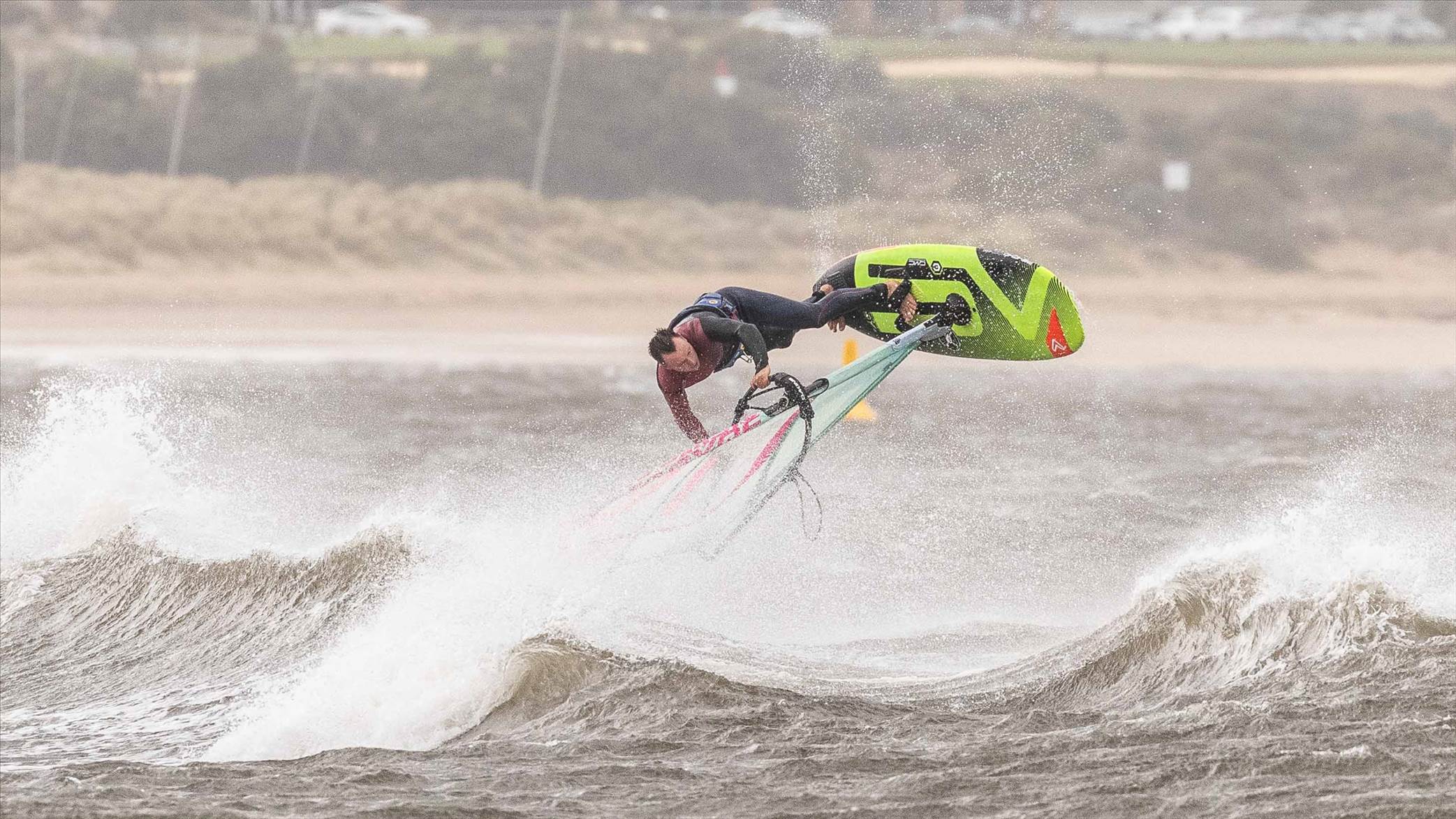 Point Danger windsurfing 19 Feb 2020