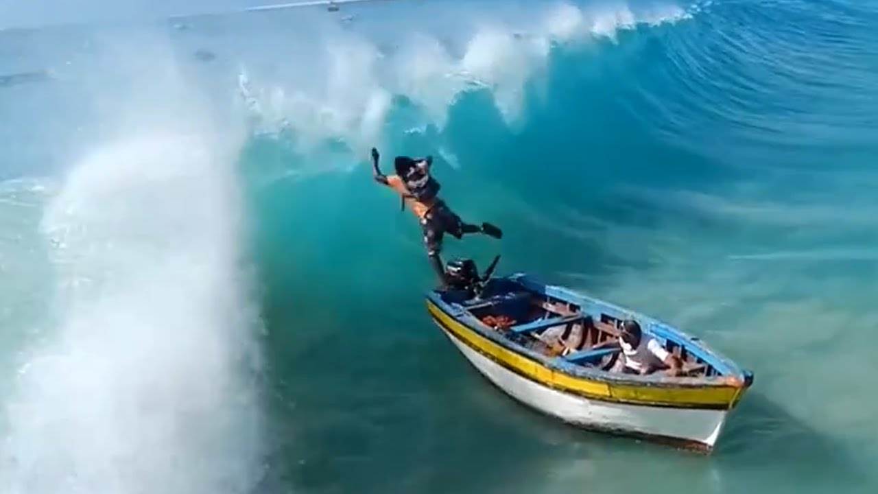 Boat abandon