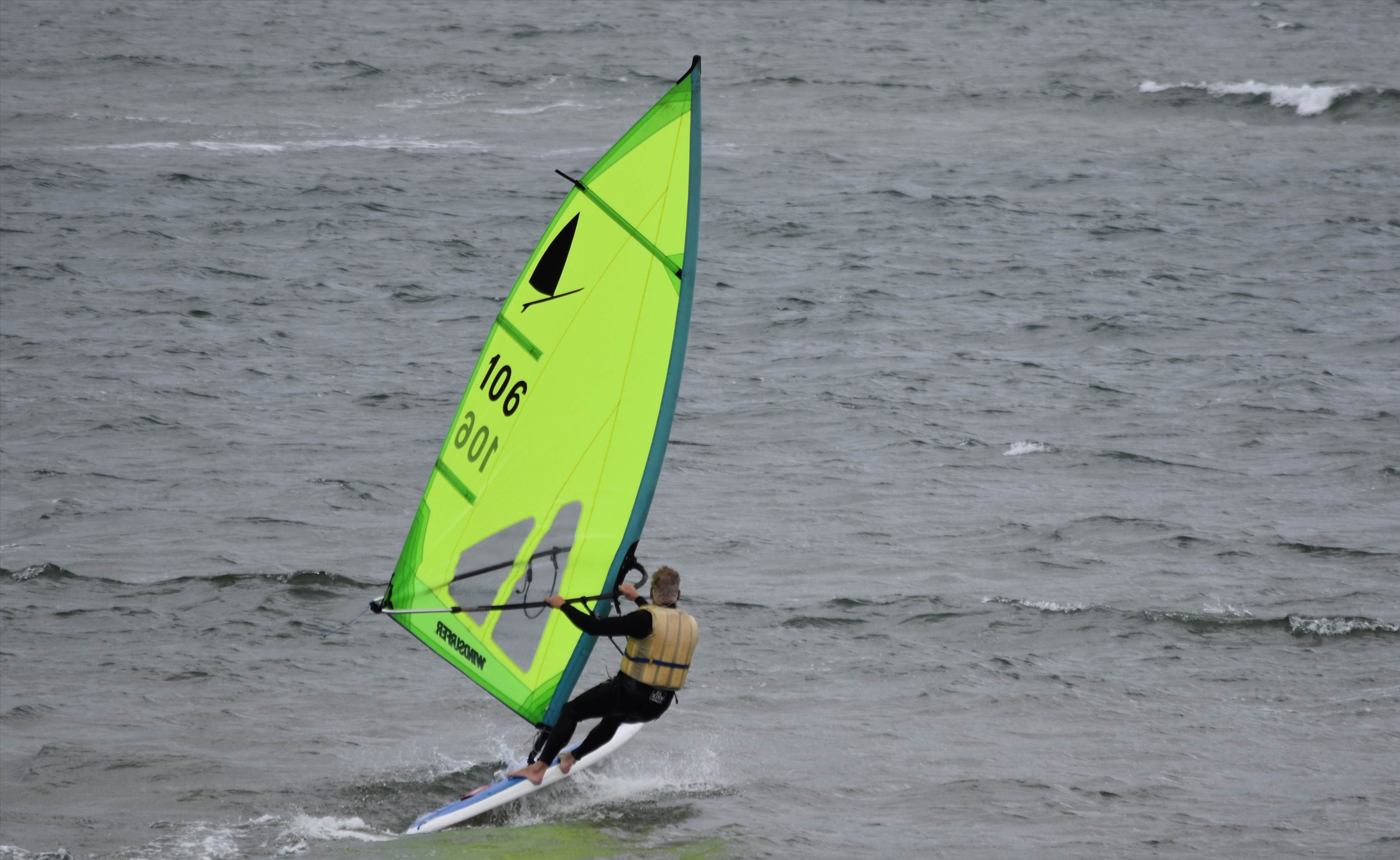 umina 3