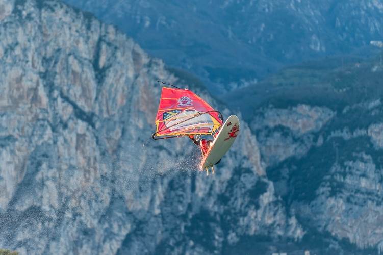 f12-12-wind-windsurf-garda-fabio-calo