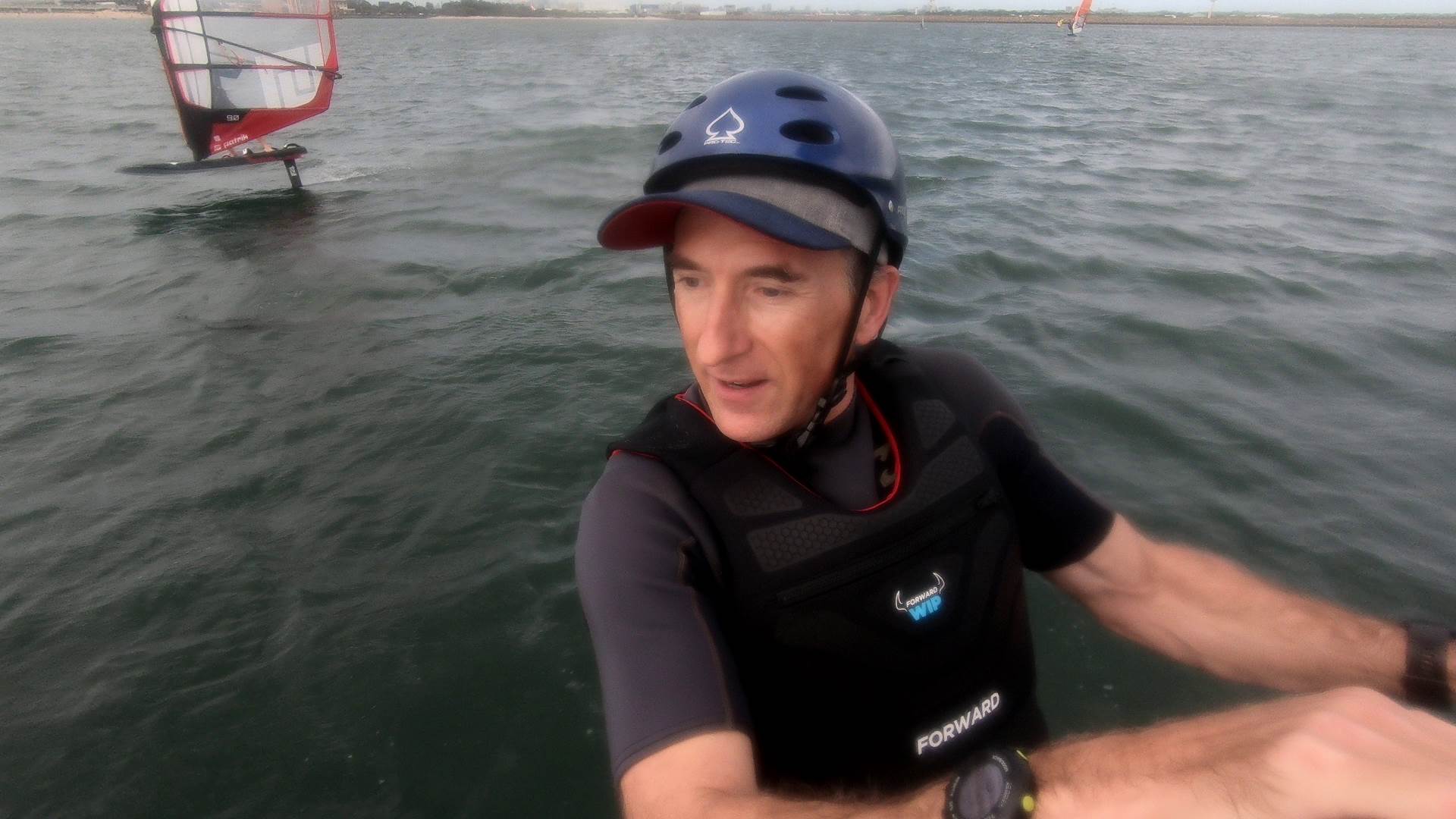 WindFoiling with Friends