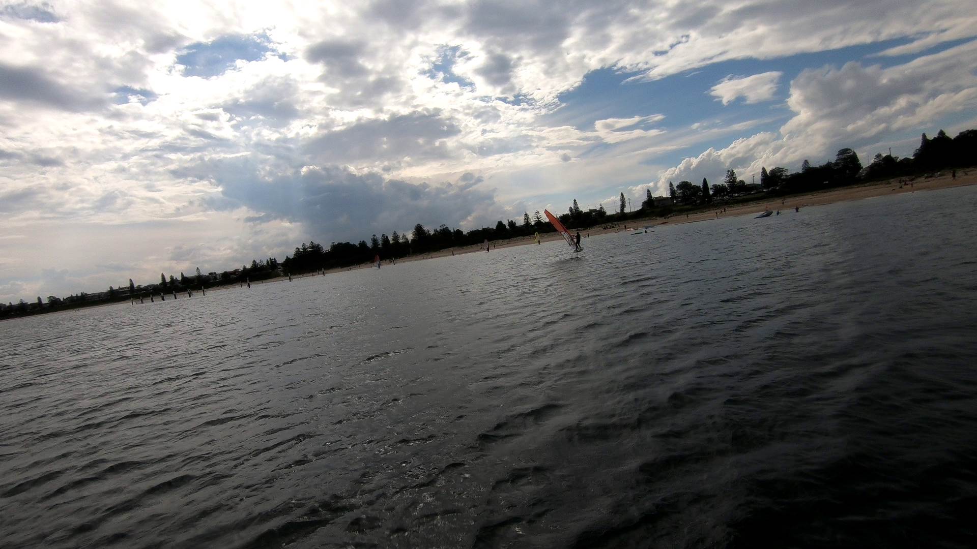 WindFoiling with Friends