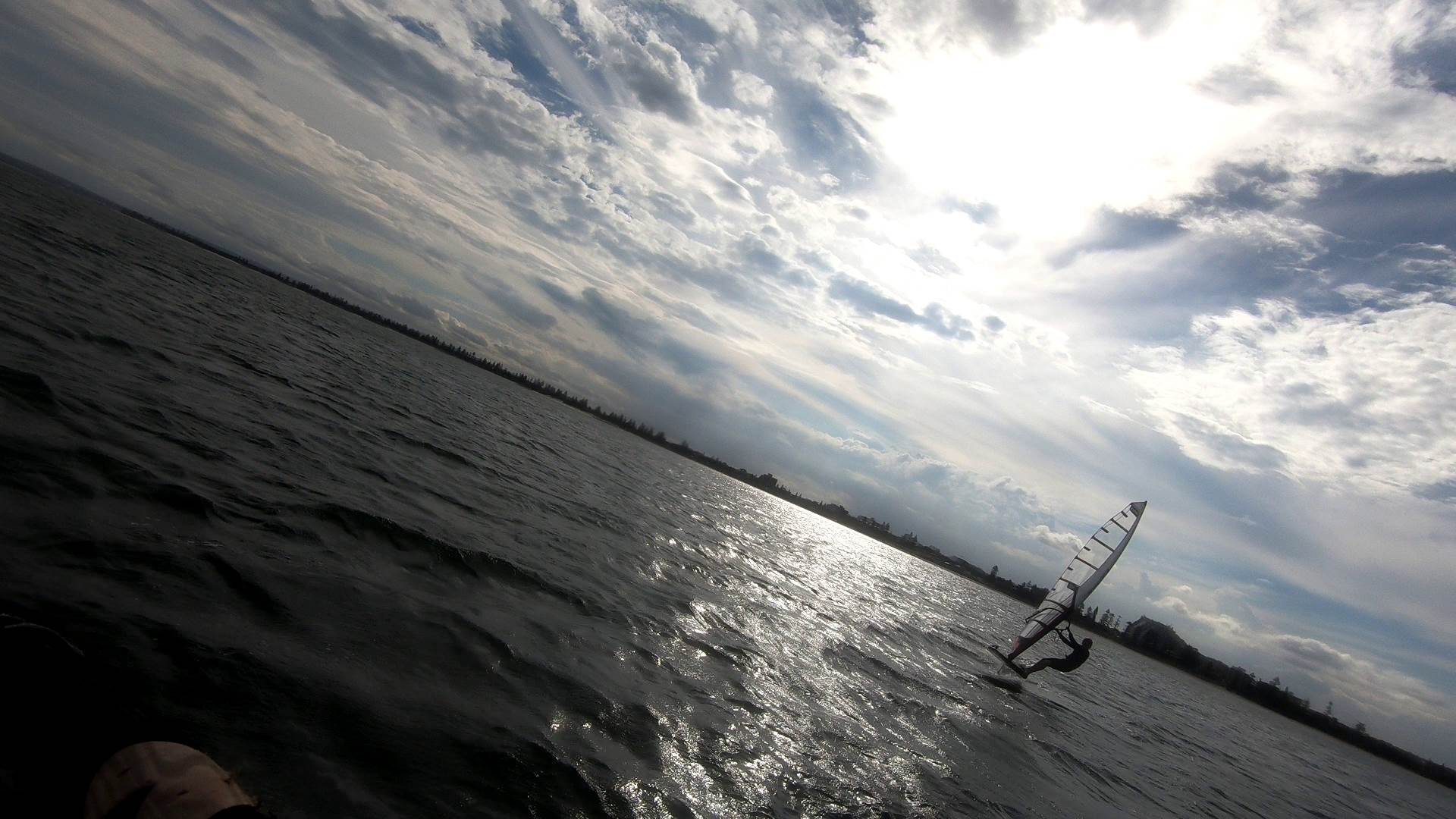 WindFoiling with Friends