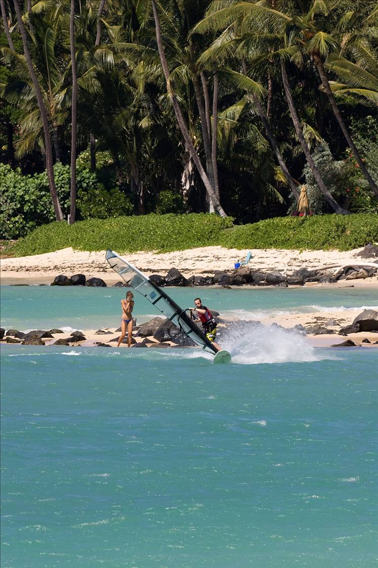 Flying the Manta 49 round the corner