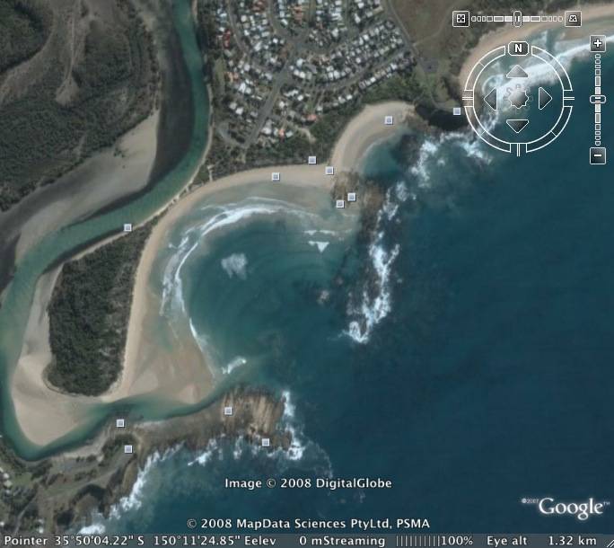 Tomakin - epic wavesailing reported in southerlies