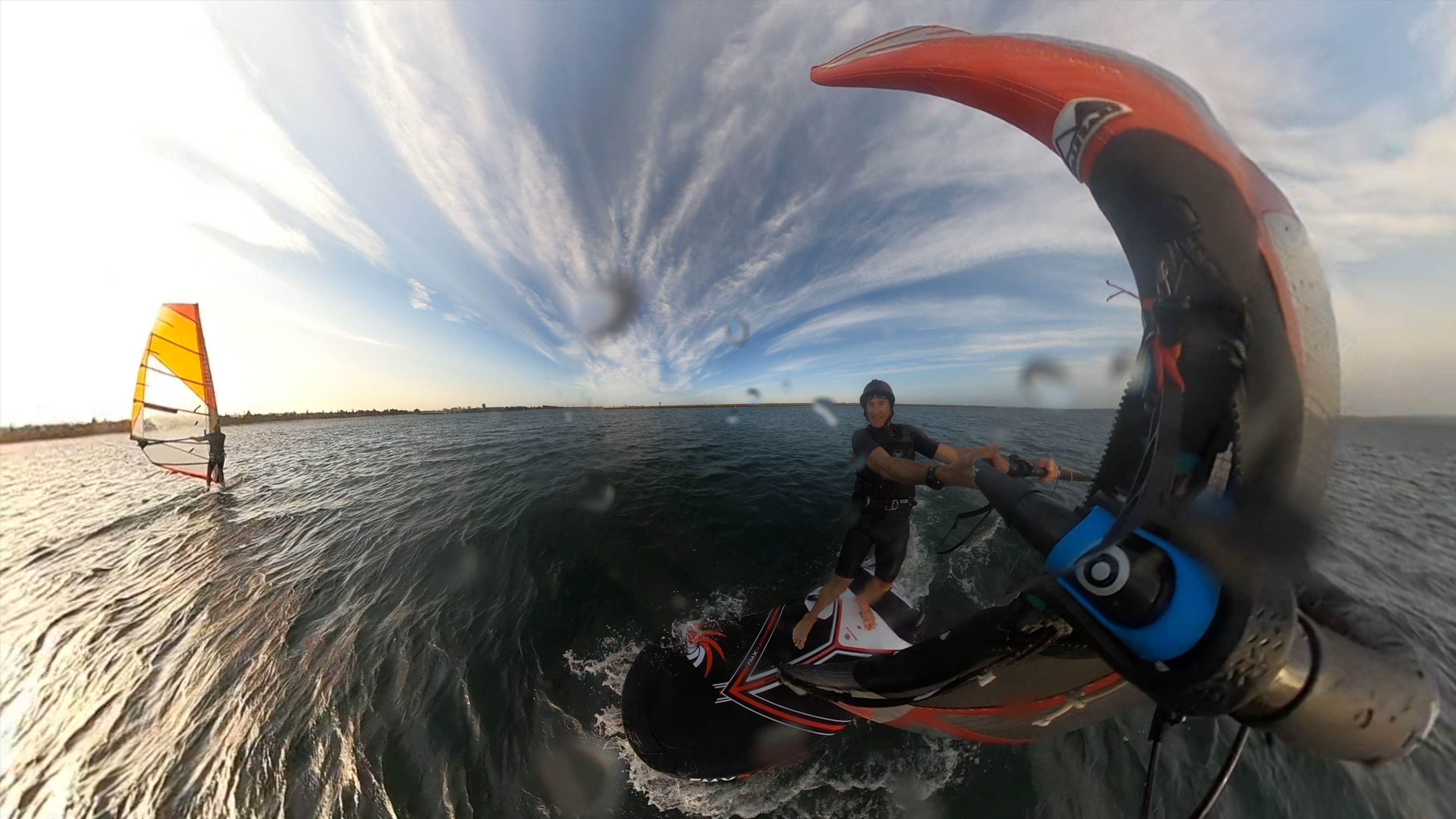 WindFoiling with Friends