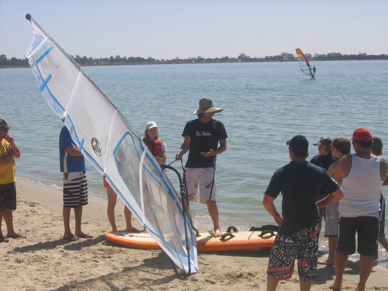 Barmera windsurf demo