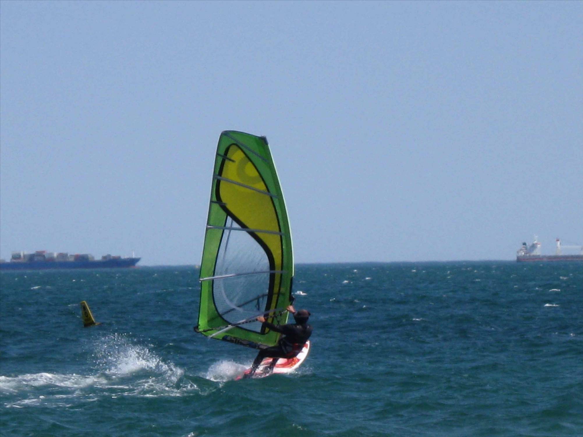 13sep08 Great action @ Elwood beach