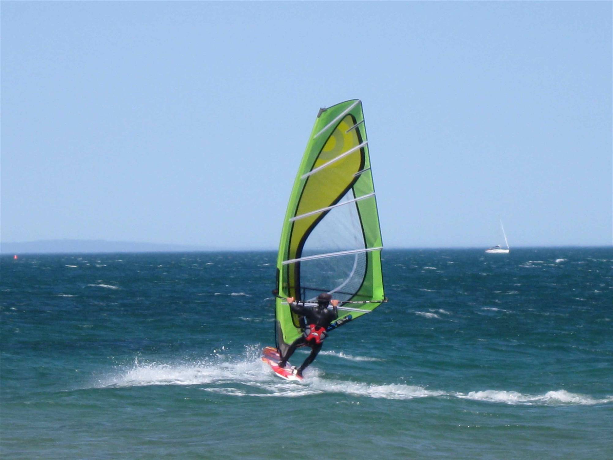 13sep08 Great action @ Elwood beach