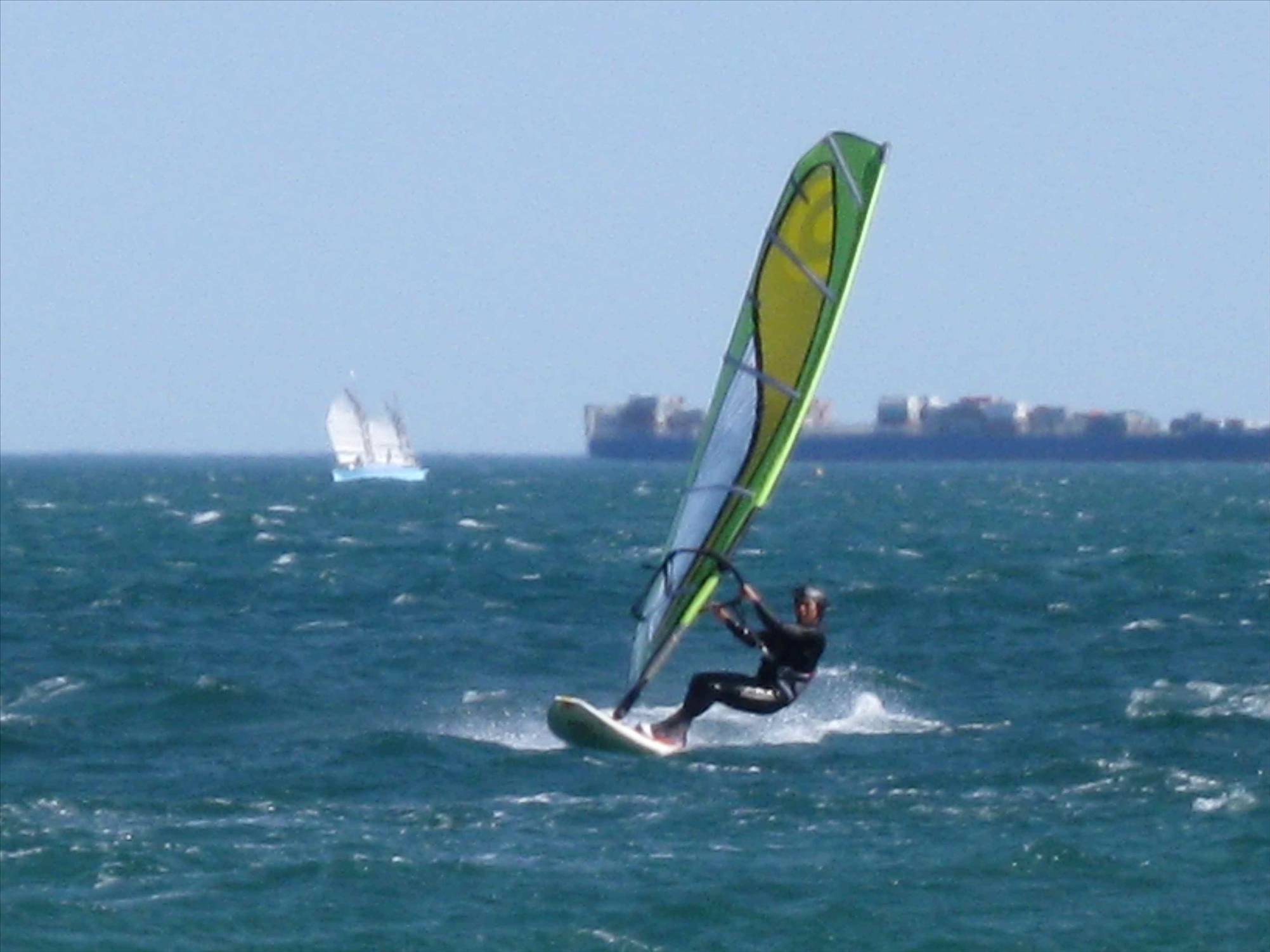 13sep08 Great action @ Elwood beach