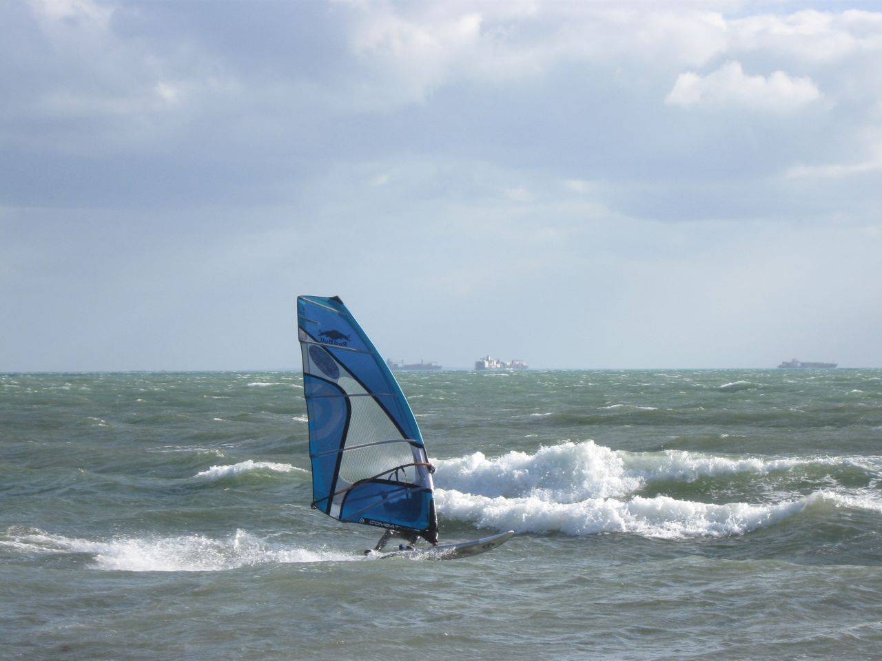20sep08 Great action @ Elwood beach