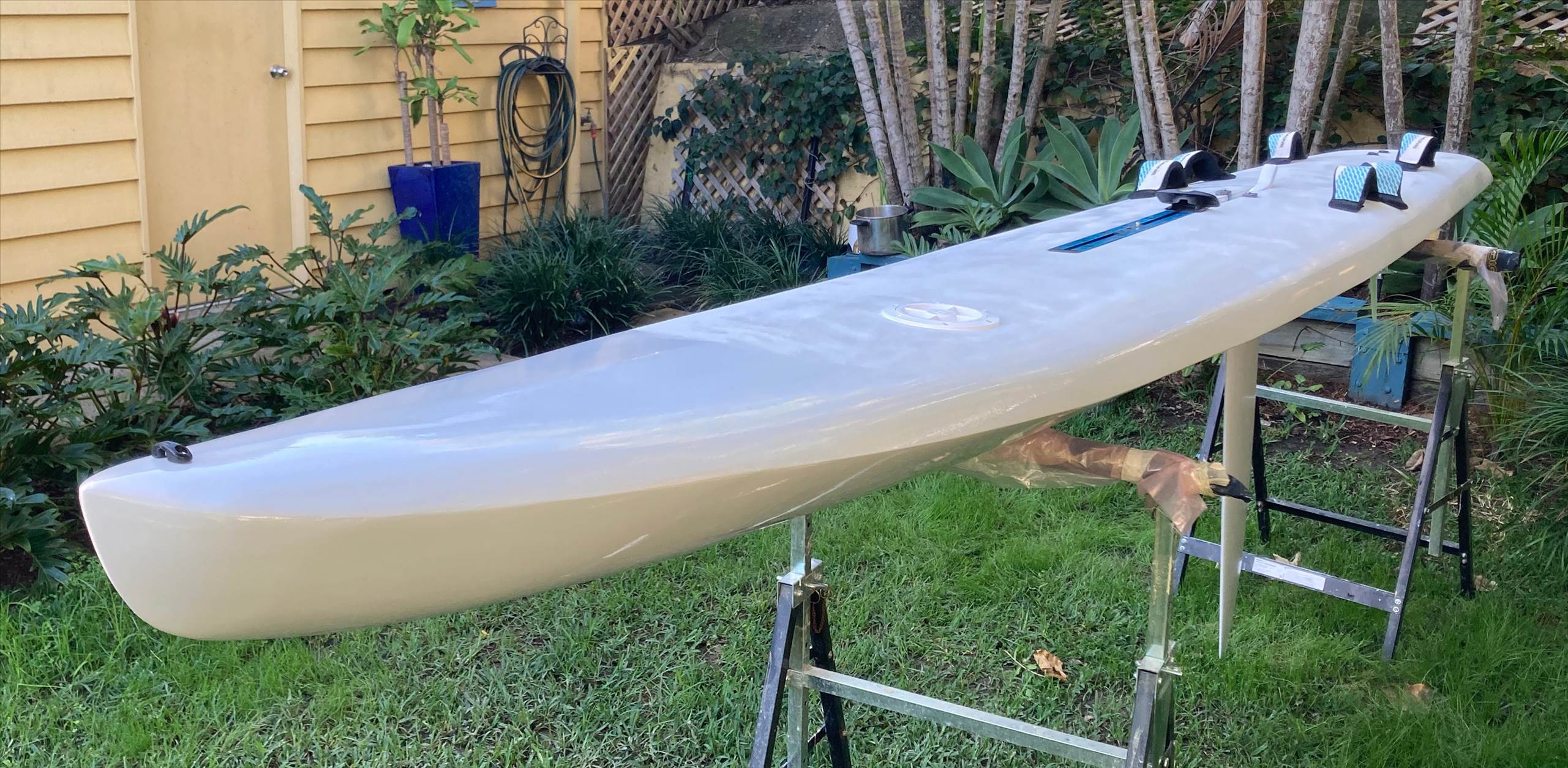 Lechner A-390 - hollow board build