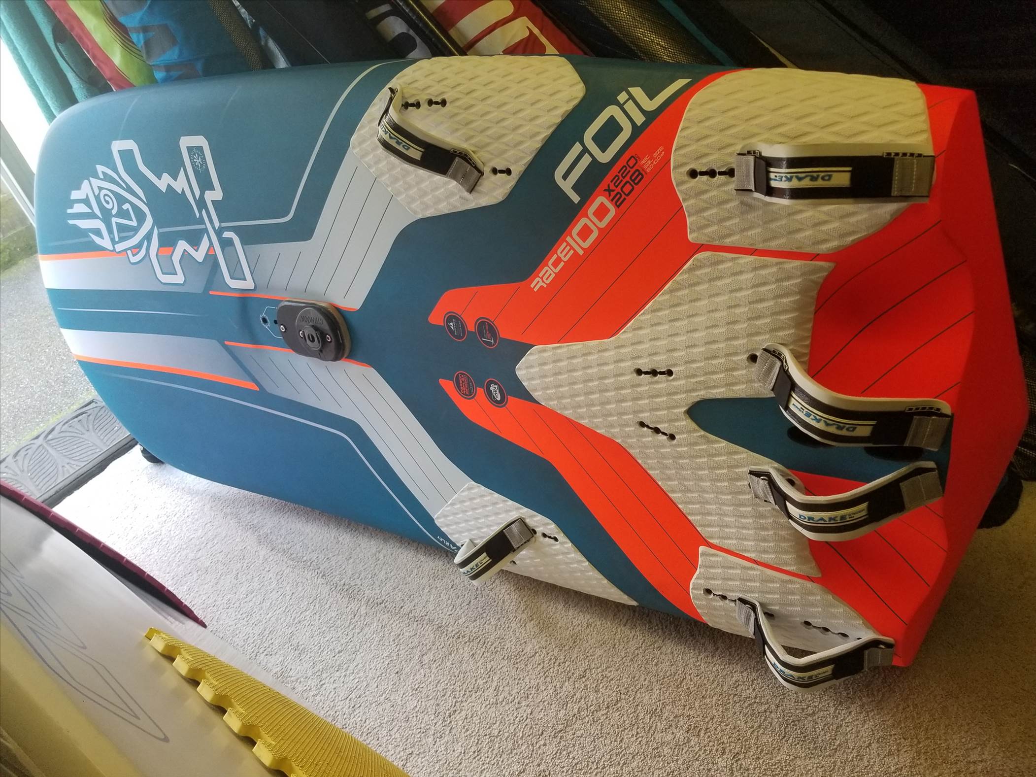 Starboard Race 100 + custom mast base plate