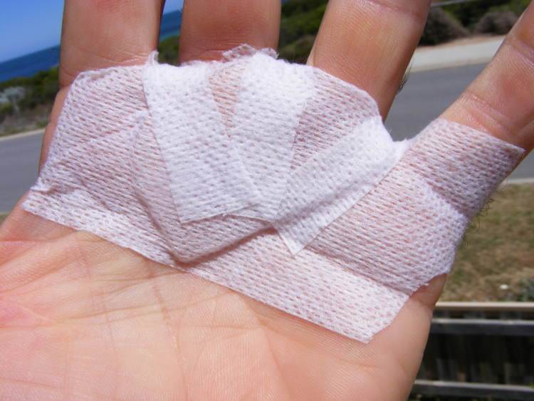 waterproof dressing \"Cutinova\" & \"Fixomull\"