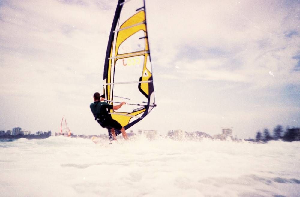 SEQ Wavesailing sign on day