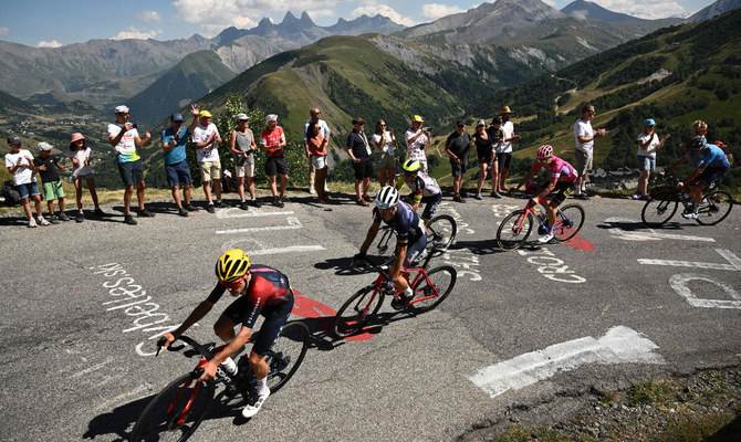 TdF AdH