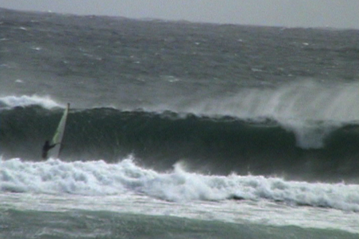 12/03/07 waves