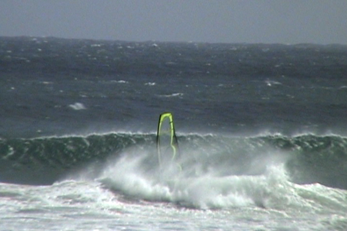 12/03/07 waves