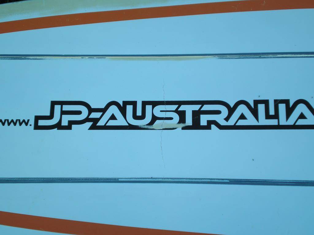 JP Freestyle wave - nice crack...