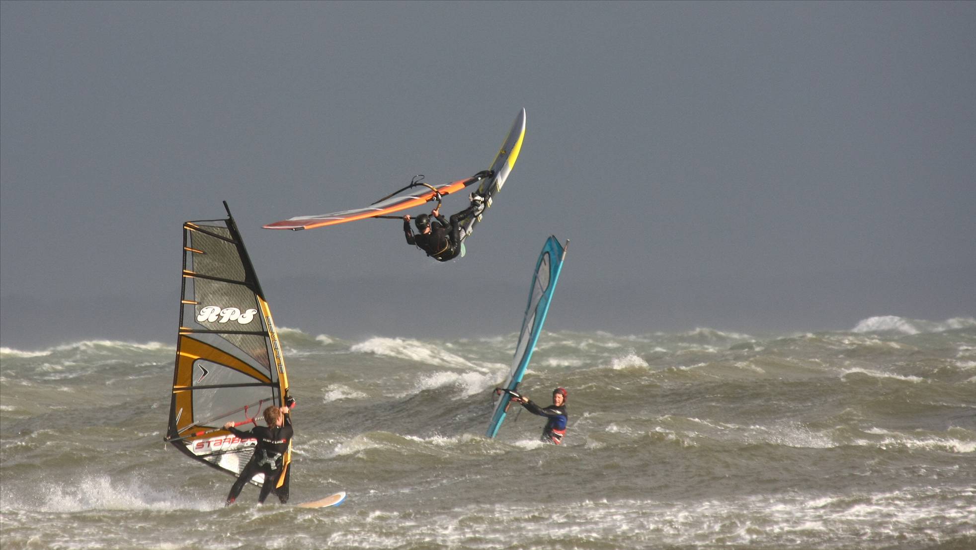 40 to 50 knots all day   Sunday 26th April RickettsPoint