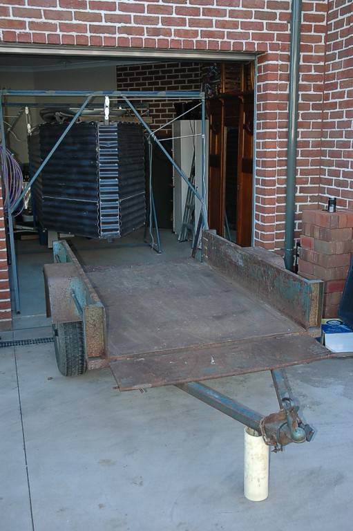 Windsurfing Trailer Box, suspended by lifting frames while trailer is on other duties