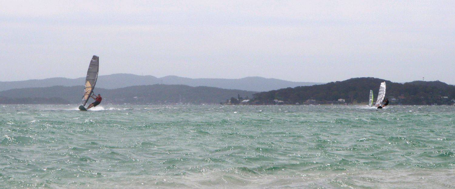 24/12/09 - NE 20-25 Lake Macquaire