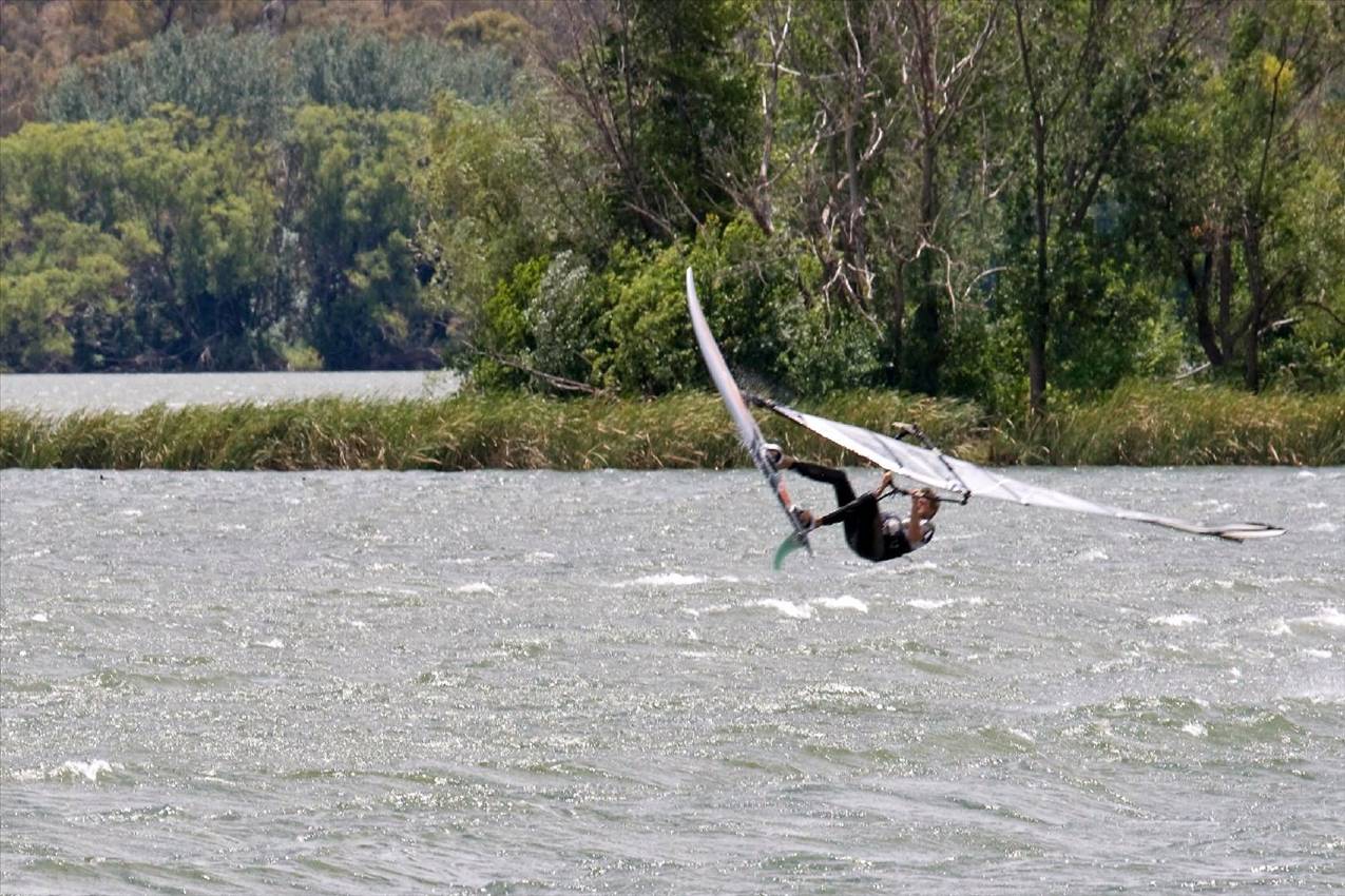 lake burley griffin